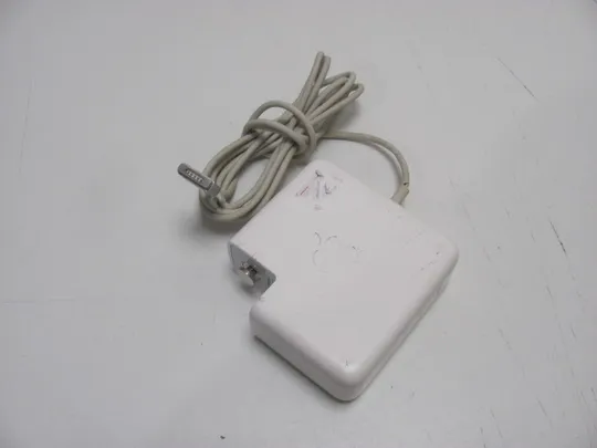 3842с адаптер живлення APPLE A1424 85W 20V Ціна