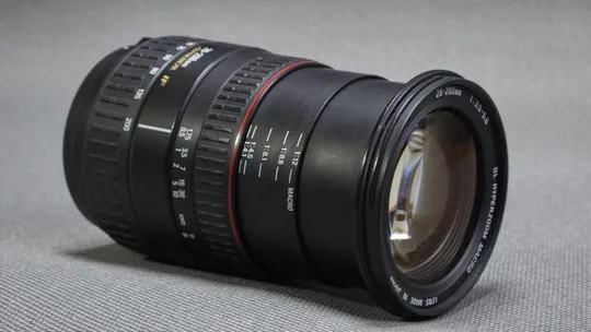 Canon EF телеобъектив Sigma 28-200 mm/3.5-5.6 DL Aspherical IF Macro MC Ф72mm Продаж