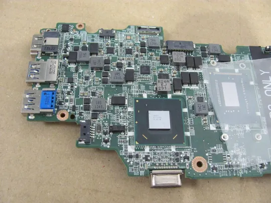 98-13 материнська плата i3-3227U SR0XF 04M0KT для Dell VOSTRO 3360 3360 оригінал Недорого