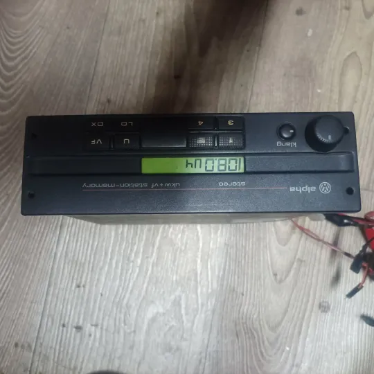 Купити Радіоприймач VW Alpha