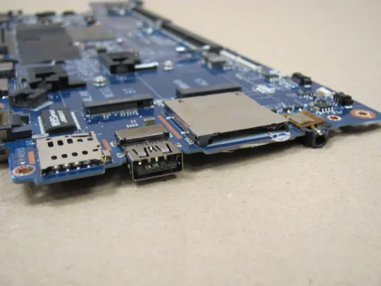 594-6  материнська плата AAZ60 LA-C461P SR2F0 i5-6300U   для Dell Latitude E7470  7470 оригінал Недорого