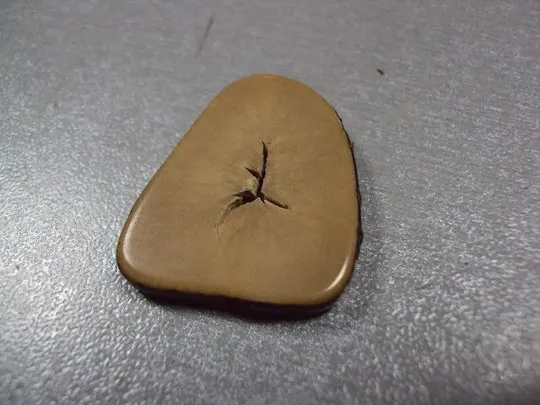 Камень бусина яшма или дерево для ювелирных изделий вес 3,04 г размер 4,5 х 29 х 19 х 24,5 мм №13287 З аукціону