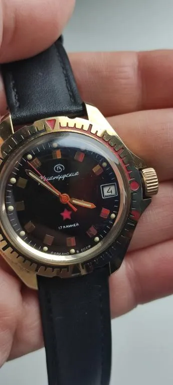 Часы командирские сделано в СССР хорошее состояние, идут  fp286 Недорого