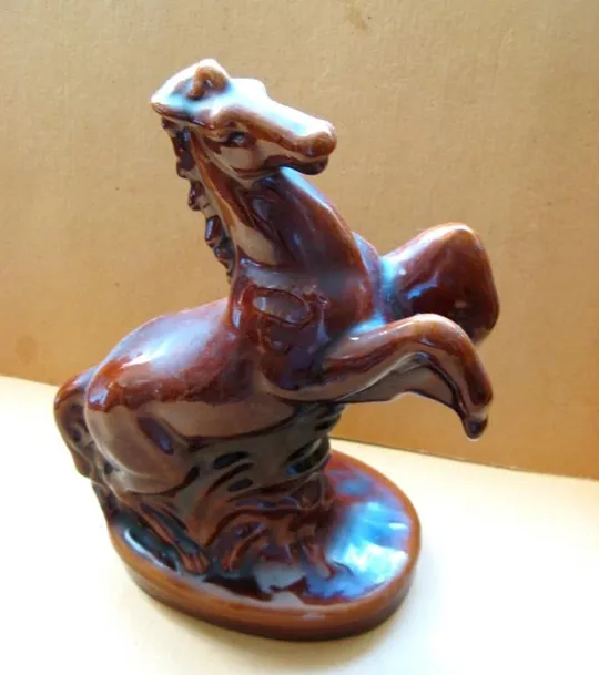 Купити КІНЬ з піднятими ногами  = СРСР