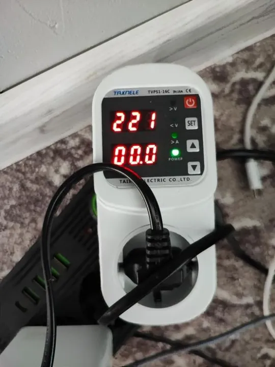 Реле контролю напруги tomzn 16a 100в300в  (tosva-16) З аукціону