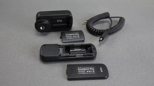 Купити Vello FreeWave Plus Беспроводной дистанционный пульт управления 2,4ГГц для цифровых камер Olympus