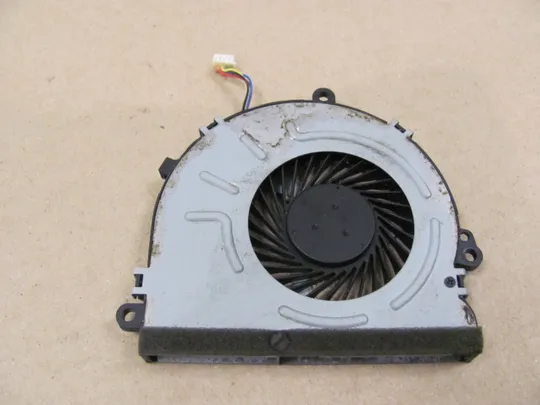 Купити 657-18 Вентилятор (кулер, FAN) L20474-001  DC28000L8D0 для HP 250 255 256 258 G7 15-DA 15-DB 15-DR оригінал