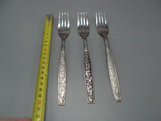 Столовые приборы вилки нерж ЗиШ узор цветы листья листочки нержавейка вилка 20 см лот 3 шт №18637в Ціна