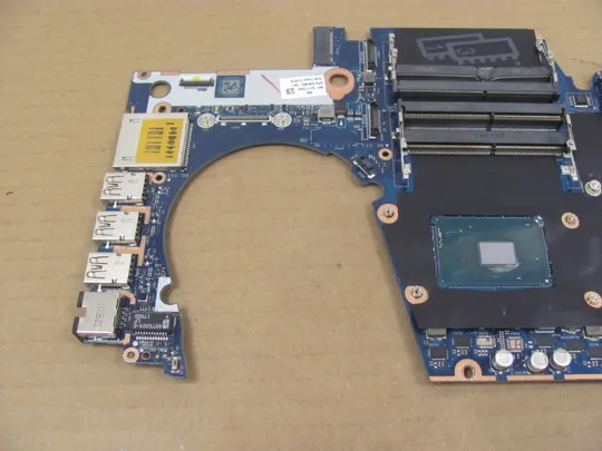 Купити 878-8 материнська плата APW70 LA-C391P SR2FM E3-1535M  для HP EliteBook ZBOOK 17 G3  оригінал