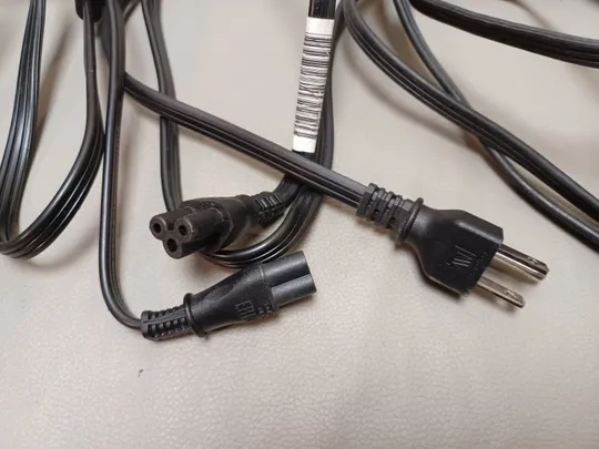 0575 МЕГА ЛОТ мережеві кабеля Де купити