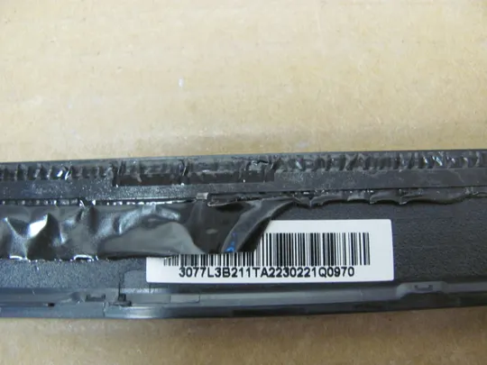 номер0945-31 рамка матриці matrix frame Окантовка дисплея Рамка екрана Корпус рамка матриці 3077L3B211   для MSI Katana 17 B12V MS-17L5  оригінал Інтернет-аукціон