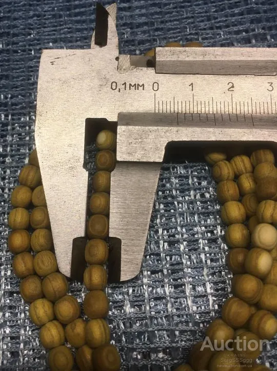 Золотистые чётки из Скумпии кожевенной, 108 бусин, d~6 мм, L~32 см, четки, мала, медитация, Будда, Інтернет-аукціон