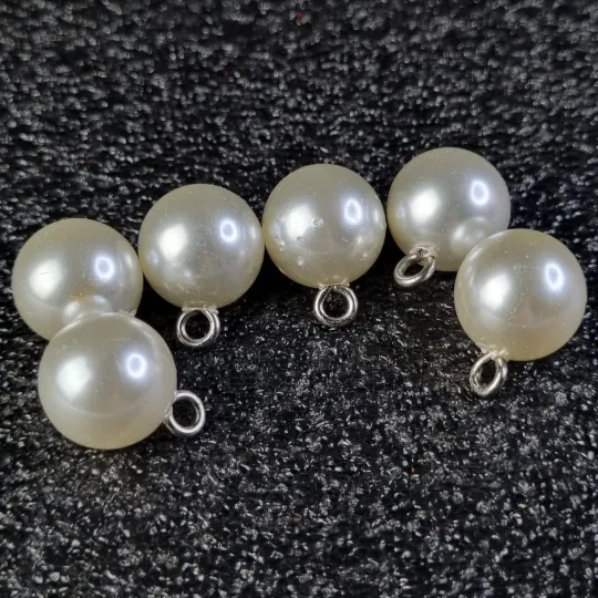 Набір великих перлиноподібних підвісок з металевими петельками З аукціону