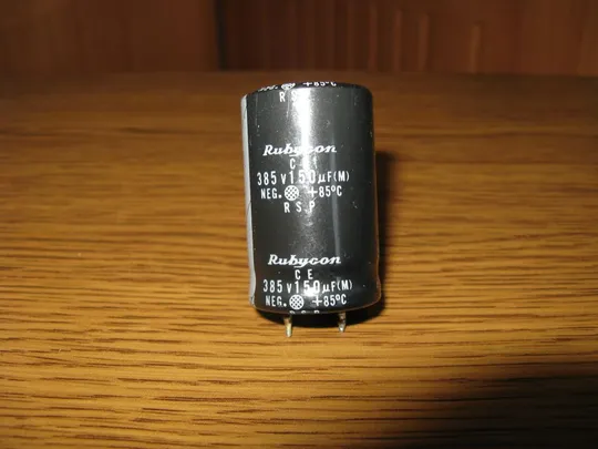 Конденсатор RUBYCON 150mF 385v Продаж