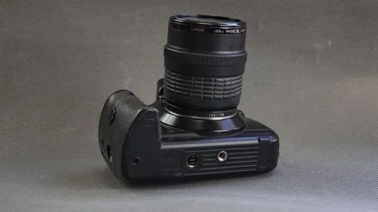 фотоаппарат Canon EOS 5 (A2E) + объектив Canon EF 35-105mm/3,5-4,5 Ф58mm Де купити