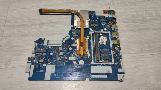 материнська плата робоча Lenovo 330-15ikb 330-15 dg421 dg521 dg721 nm-b242 rev:1.0 Pentium 4415u 2gb Geforce mx110 + 4gb озу Ціна