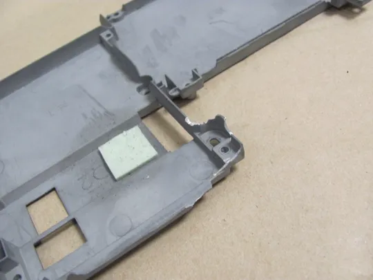 612-2 комплектуюче кріплення корпусу EA1CA000500 AM1CA000700 для HP EliteBook ZBOOK 17 G3  оригінал З аукціону