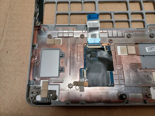 номер1062-20 Кришка панель палмрест та тачпад AM2VY000300 A1999P для Dell Latitude 5500 5501 5510 5511 Precision 3540 3541 3551 топкейс Верхня панель палмрест cover-C оригінал Недорого