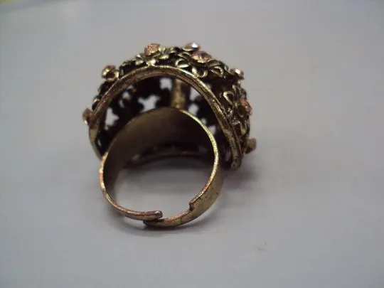 Бижутерия женское безразмерное кольцо цветы ажурное цветочки металл (нет 2 камушка) №13608 Продаж