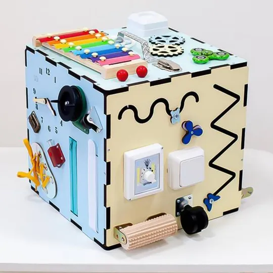 Бизикуб 30x30x30см, 33 элемента, Разноцветный (Развивающий бизиборд для детей) З аукціону