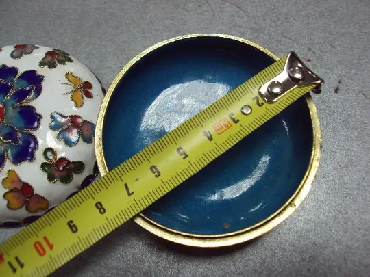 Шкатулка для украшений эмаль клуазоне с перегородками узор цветы высота 3,4см, диаметр 7,4см №13161 Де купити