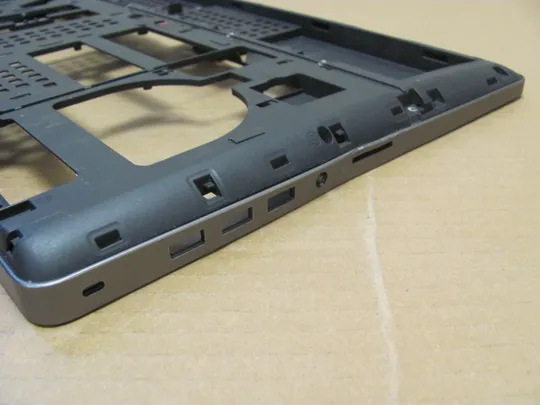 номер0999-1 Кришка дно піддон корпуса Нижний корпус (дно) для ноутбука Низ з type-c портом AM1DJ000411 04M07T  для Dell Precision 7710 7720 оригінал в Україні