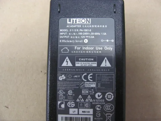 адаптер живлення LITEON PA-1061-0 12V 5.0A 5,5 * 2,5 mm оригінал ЦІКАВИТЬ ОПТ Де купити