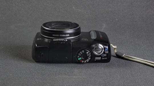 цифровой фотоаппарат 10Mpix Canon Power Shot SX120 IS  + x10 Canon lens 6.0-60.0mm/2.8-4.3 Недорого