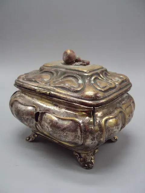 Шкатулка латунь посеребрение Варшава B.Henneberg warszawa братья Хеннеберг высота 13 см (№969) З аукціону