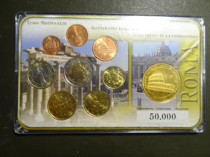 фото, Комплект євромонет Італії 2002 UNC (повний комплект + медаль з позолотою)