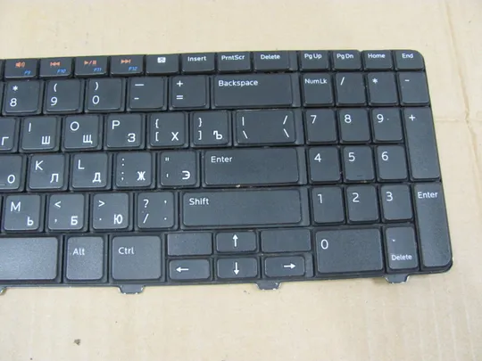 номер0005-27 клавіатура робоча 0Y3F2G  для Dell Inspiron 15 N5010 M5010 оригінал З аукціону