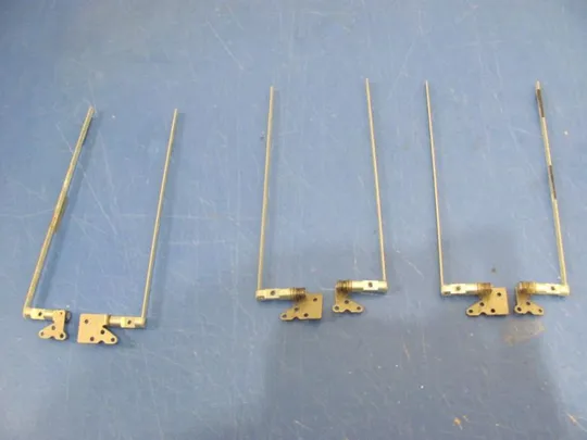 №146-8 кріплення матриці з петлями для FUJITSU LIFEBOOK S751 E752 E781 E782 оригінал Ціна