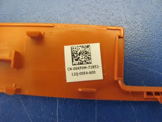 №200-8 рамка клавіатури 06KP0M для Dell Latitude E6520 оригінал Де купити