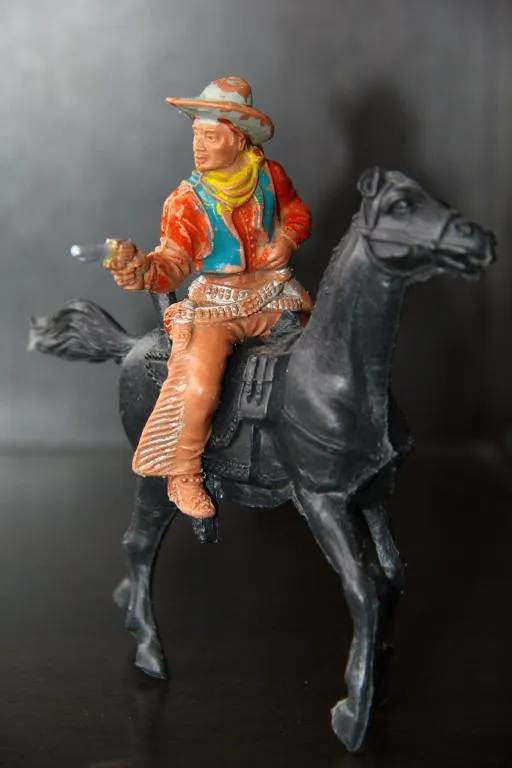 ковбой с пистолетом на коне LAFREDO 100-120мм ОРИГИНАЛ раритет Де купити