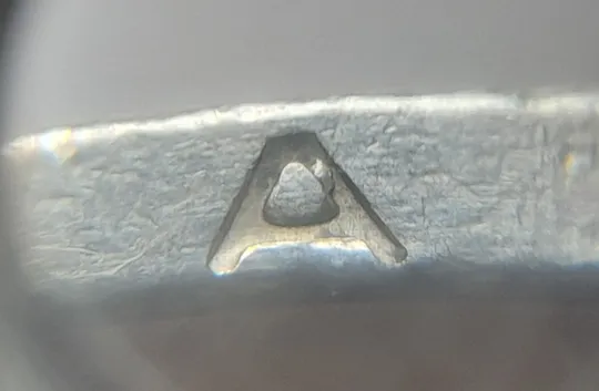 (7693) 1 гривня 2006 різновид викрошки у букві "А" слова "ОДНА" на гурті + зминання на реверсі (1 гривна 2006 брак) Ціна