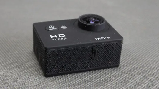 Экшн камера 12.0mpix HD 1080p WiFi (черный) + водонепроницаемый кейс Інтернет-аукціон