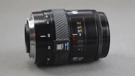 Об'єктив Minolta Maxxum AF Zoom 28-85mm 1:3.5(22)-4.5 Sony/Minolta Macro ф55мм Вживане Недорого