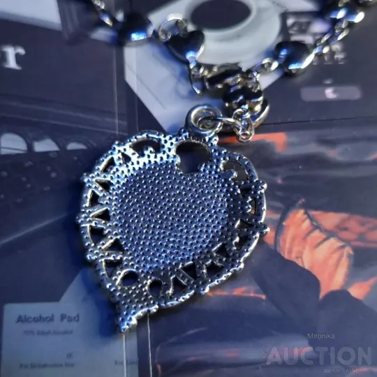 Підвіска з кулоном у формі серця. Де купити