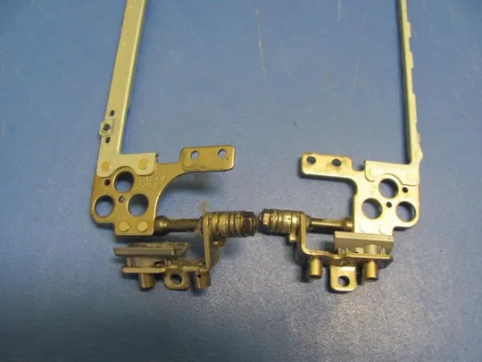 №14-15 кріплення матриці з петлями 6055B0027701 для HP PROBOOK 650 G1 оригінал З аукціону