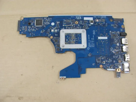 Купити номер0928-10 материнська плата EPK50 LA-G07DP  L49974-601 SR3TK i3-7020U  для HP 15-DA  оригінал