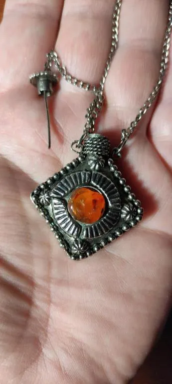 Винтажная подвеска ароматница флакон для духов 2 натуральных камня 20 век vs743 З аукціону