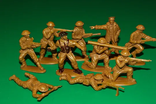 БРИТАНЦІ британські солдати 54мм MATCHBOX набір Ціна