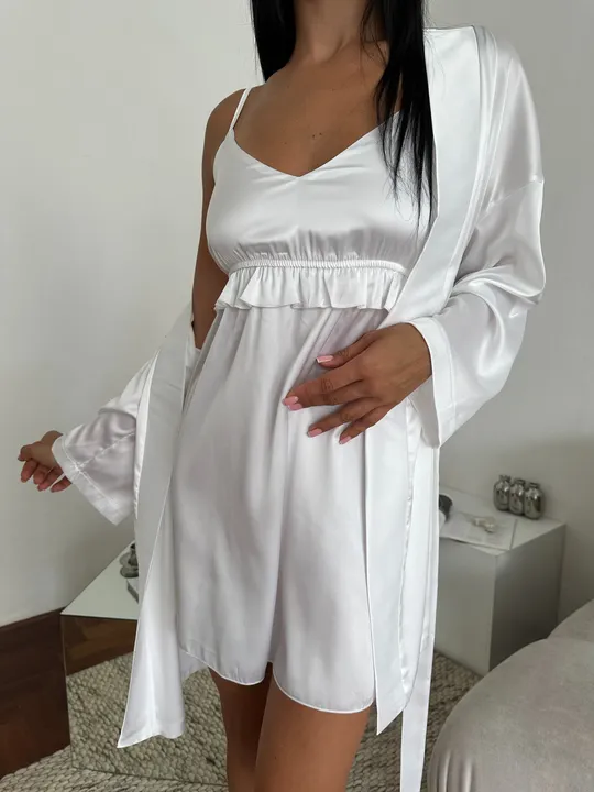 Шовковий комплект халат і сорочка  молочний розмір L Продаж