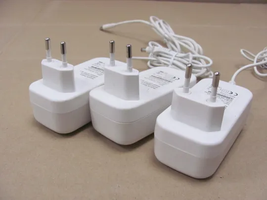 Купити Блок живлення Deutsche Telekom 12V 2.5A (30W) адаптер живлення W 724V  WA-30H12FG-AAAA 12.0V 2.5A 5.5 х 2.1mm оригінал ЦІКАВИТЬ ОПТ