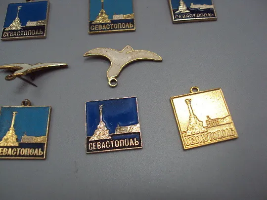 Знак Севастополь герб подвесной Крым чайка памятник лот 2 шт №16858 Де купити