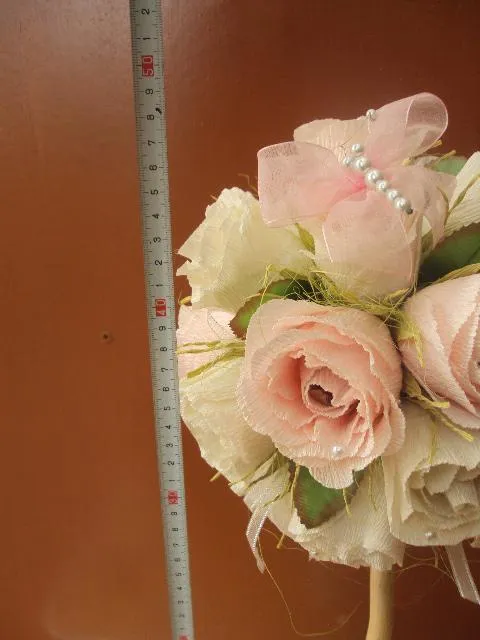 Сувенир дерево из цветов розы и бабочка вазон №3228 З аукціону