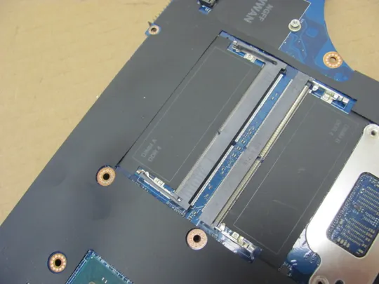 номер1000-10 материнська плата Mainboard Материнка Основна плата Системна плата Плата системи Laptop motherboard мамка ноутбучна плата CAP10 LA-E321P   i7-7820HQ SR32N для Dell Precision 7710 7720 оригінал Характеристики