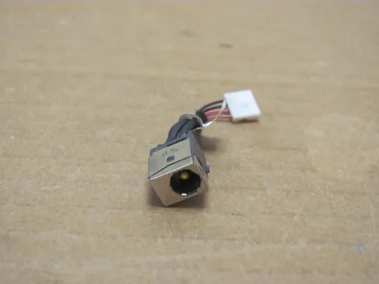 номер0946-10 роз&#039;єм живлення Роз&#039;єм зарядки Гніздо живлення Штекера живлення Зарядний порт Роз&#039;єм адаптера живлення power connector 1417-00L2000 для MEDION E6246 S17402 оригінал Ціна