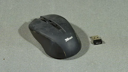 беспроводная мышь Trust с оригинальный USB ресивером Ціна