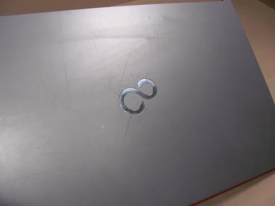 661-2 кришка матриці + web + шлейф CP730618-01 для  Fujitsu Celsius H760 H770 оригінал З аукціону